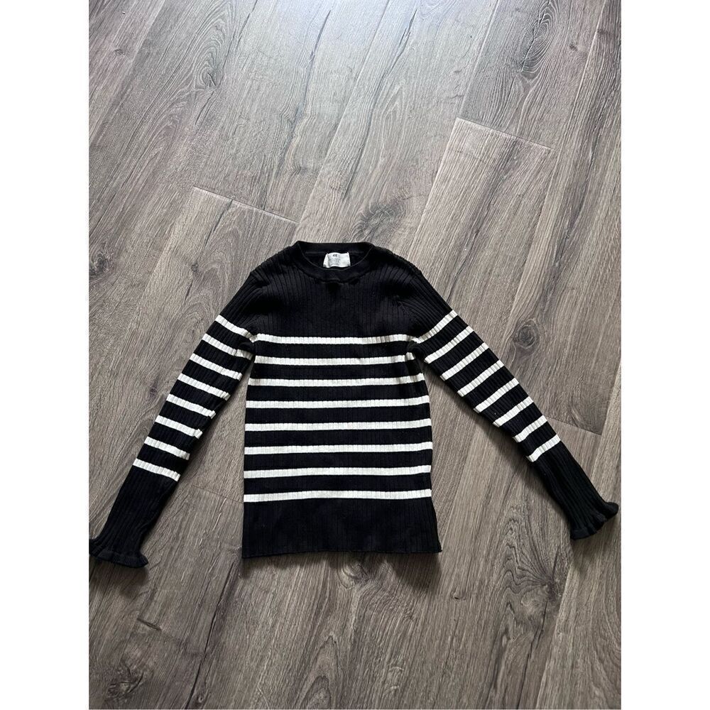 H&M Knit Girl’s Sweater size 8/10